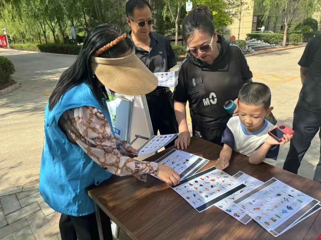 暖青之志 | 垃圾分类动起来！团旗委“垃圾分类进包联小区”系列宣传活动火热接力