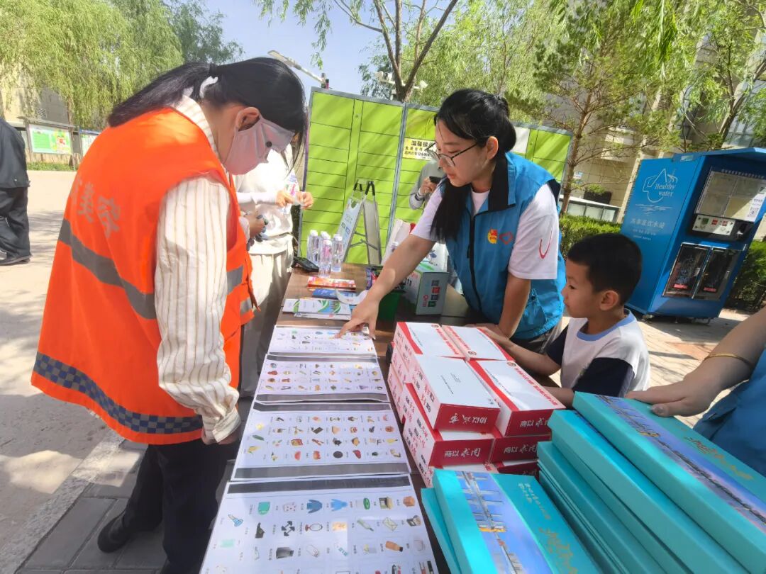 暖青之志 | 垃圾分类动起来！团旗委“垃圾分类进包联小区”系列宣传活动火热接力
