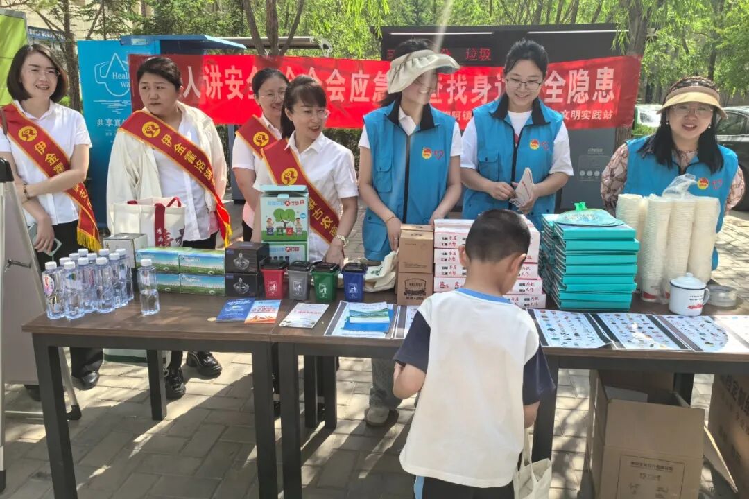 暖青之志 | 垃圾分类动起来！团旗委“垃圾分类进包联小区”系列宣传活动火热接力