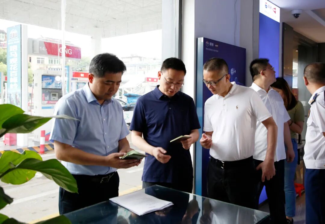 胡俊峰检查安全生产工作