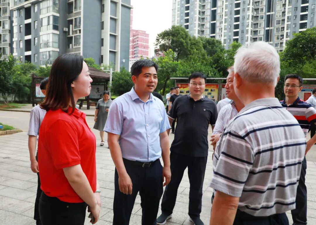 胡俊峰带队开展东湖区彰显省会担当深化文明创建城乡环境综合整治突击