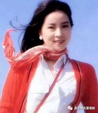 七夕节_成龙送歌给【林凤娇】告白《谢谢一辈子》_羡煞旁人 图3