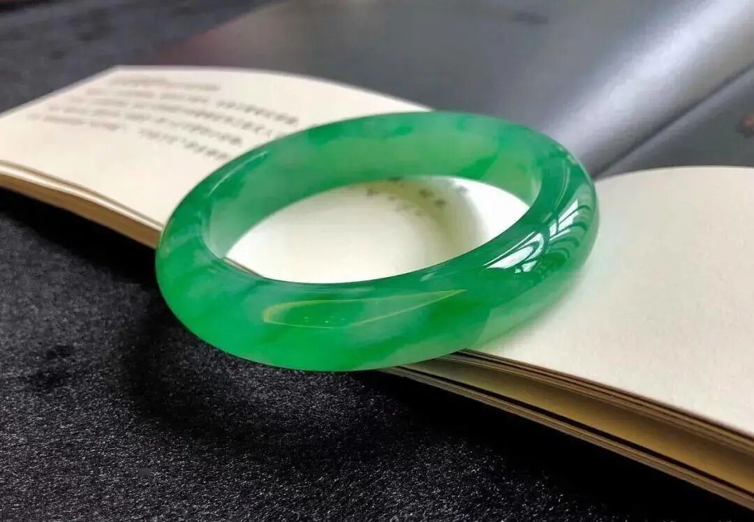 解决镯子摘不下来的一万种方式，这招最简单！