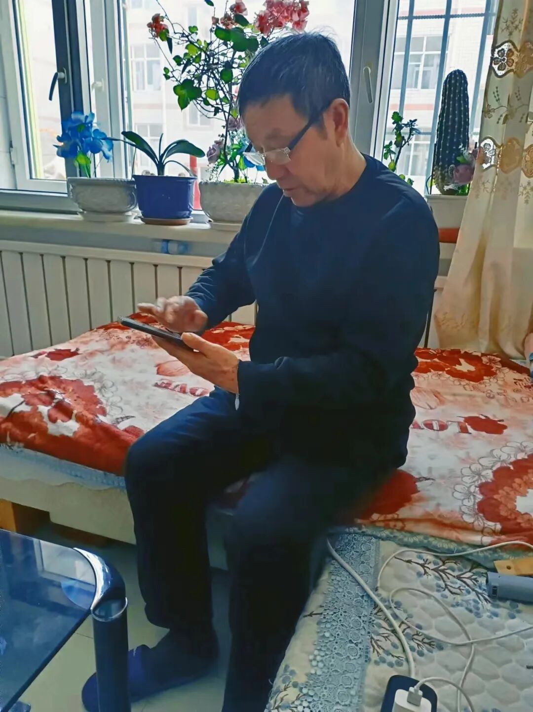 希望学之爷爷带娃天花板小学没毕业却把孙女带进了北大