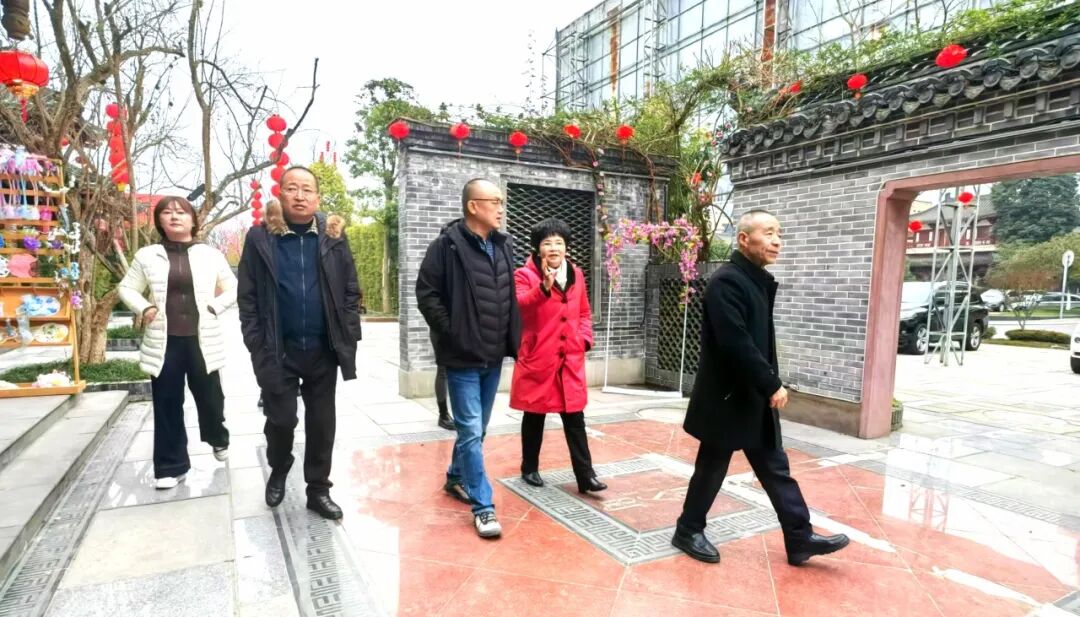 贵阳市花溪区区长蒋芳菊 一行到崇州唐风蜀韵景区考察(图7)