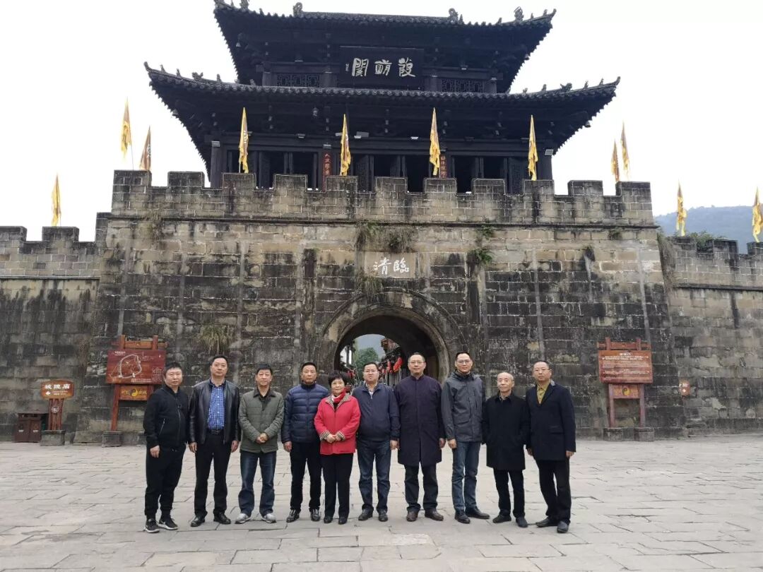 广元万达凤凰里金街创“AAAA”级特色街区 文化交流研讨会隆重举行(图1)