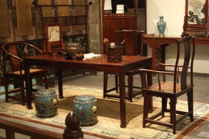 看看您的红木家具平日是否得到了悉心“照顾”