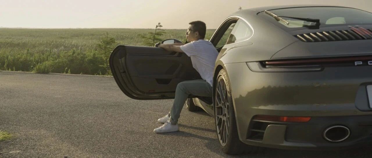 视频  |  优雅贵妇与性感妖孽的结合 这就是新一代911