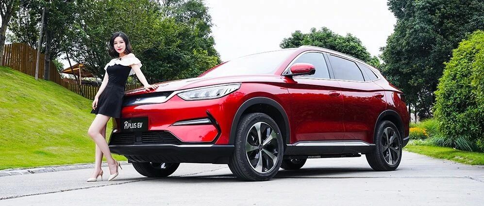 视频  |  给副驾也找点乐子  静态体验比亚迪宋PLUS EV  |  Y车评