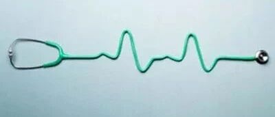 这届病人很难带，体检时把医生当成了老公！