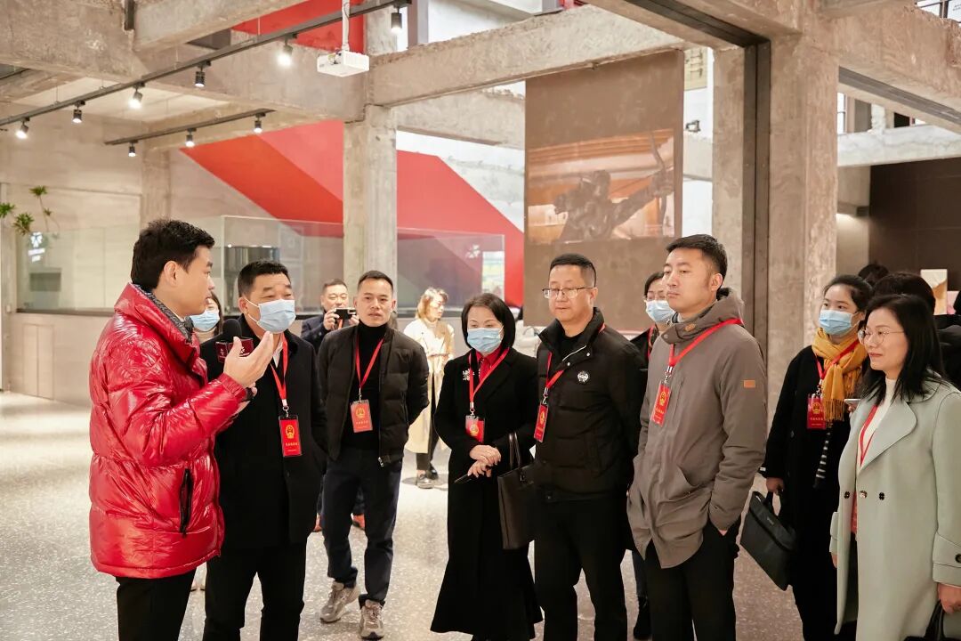 温州市人大代表永嘉中心组代表一行莅临惠利玛走访调研