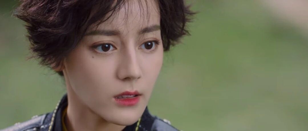 迪丽热巴新剧开播，为完美过度美颜，但她还是暴露了真实状态