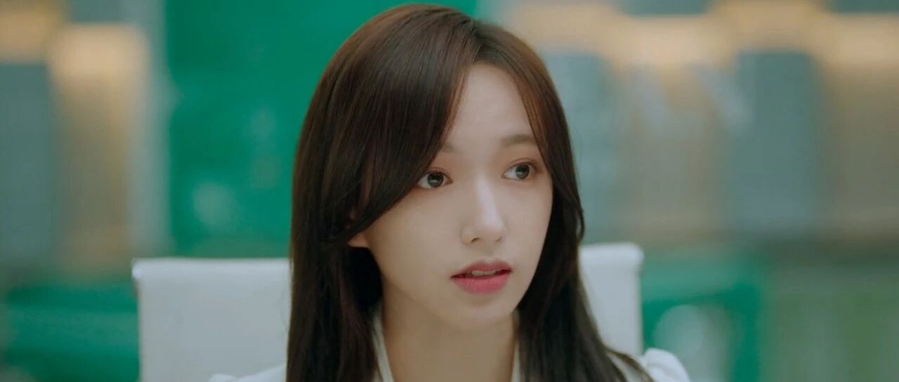 演员敬业的门槛到底能多低？杨幂打戏敷衍被夸，程潇原声台词上热搜