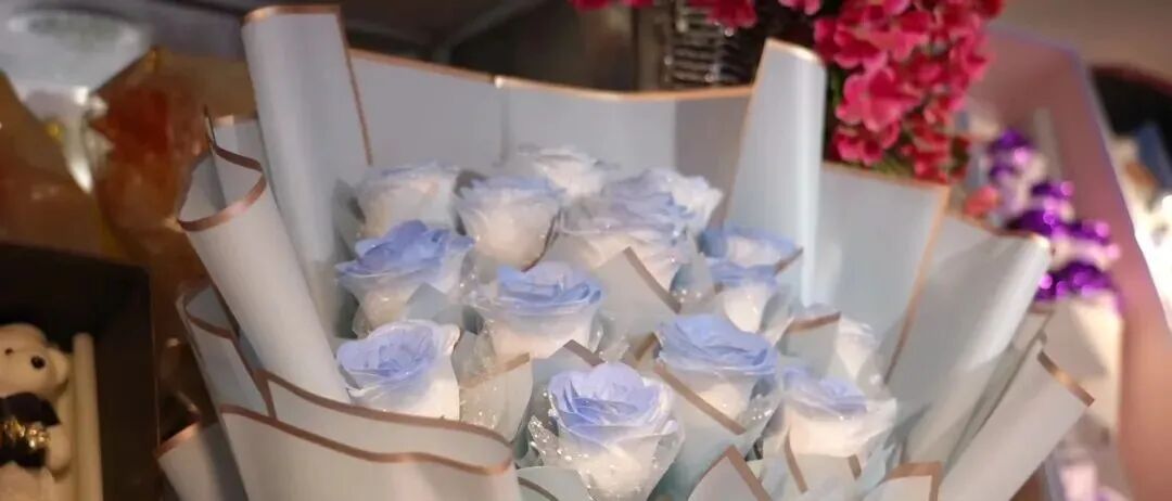 卡布奇诺玫瑰鲜花_玫瑰花卡布奇诺的花语_卡布奇诺玫瑰花多少钱一支