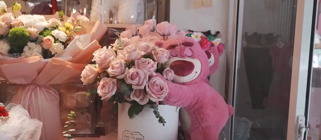 玫瑰花卡布奇诺的花语_卡布奇诺玫瑰花多少钱一支_卡布奇诺玫瑰鲜花