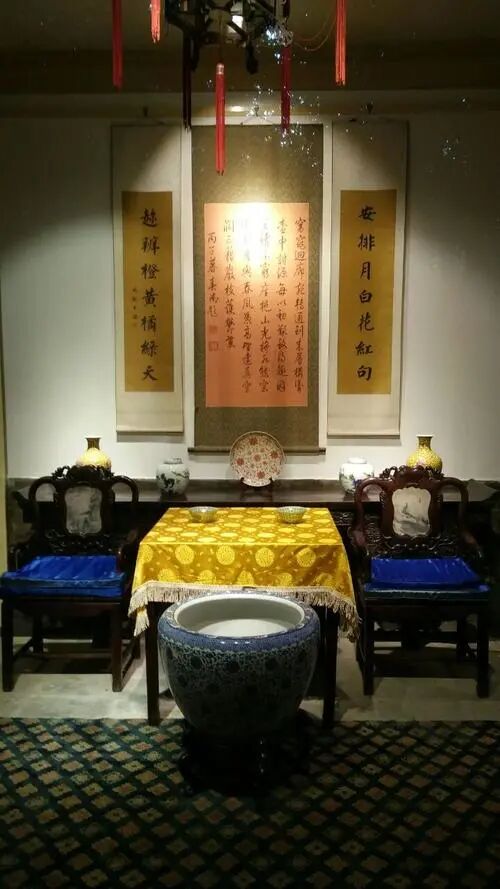 “噼啪噼啪~”红木家具秋冬季易“干燥上火”？请看保养小妙招！