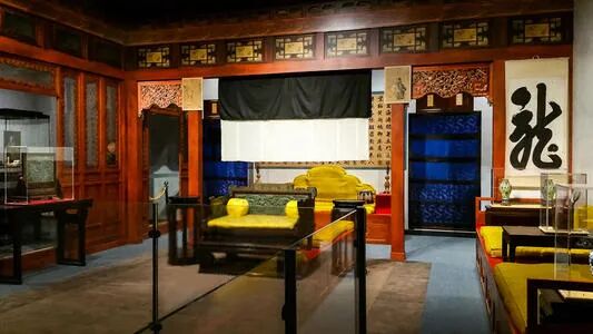 力压楼市、股市、字画，咱用数据证明，红木家具是投资首选！