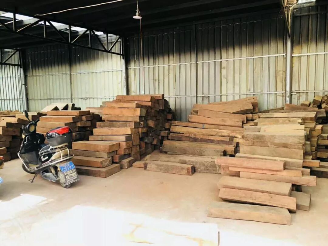 缅甸花梨木家具功效大，但注意别被坑了，教你6招快速辨别真假花