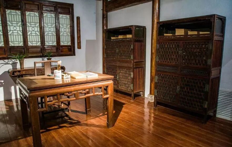 红木家具适合什么样的人群？不同群体，红木家具选购有讲究！