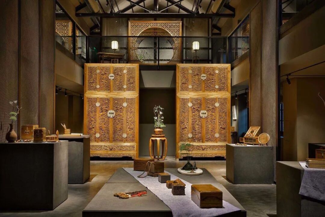 红木家具混搭有何秘笈？ 黄金比例3：7