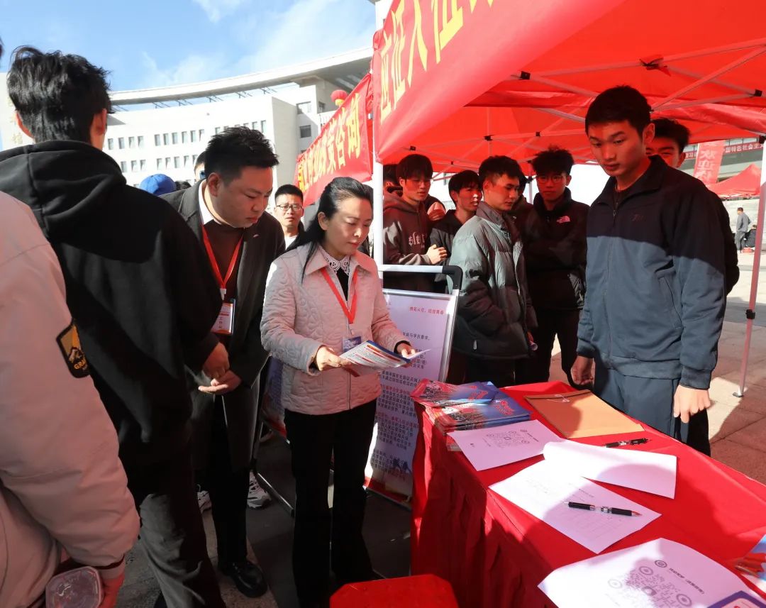 招聘会_招聘会心得体会500字_招聘会心得体会800字