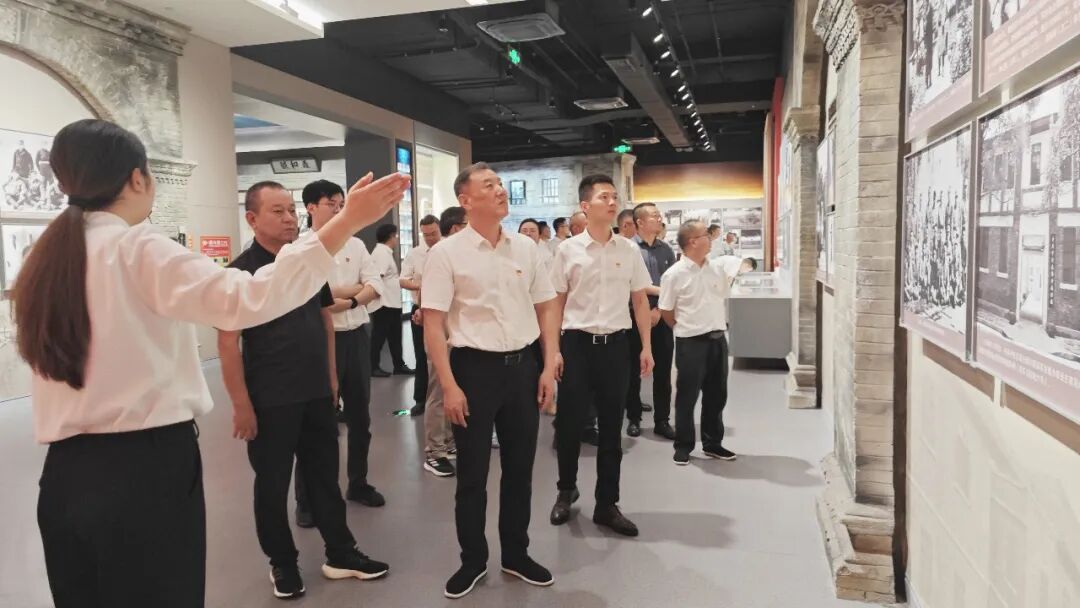南昌市政建设集团党委开展“传承红色基因 汲取奋进力量”主题参观学习活动