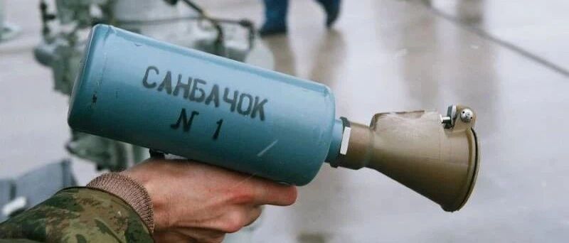 飞行员如何在飞行时解决如厕问题 美俄两国各显神通