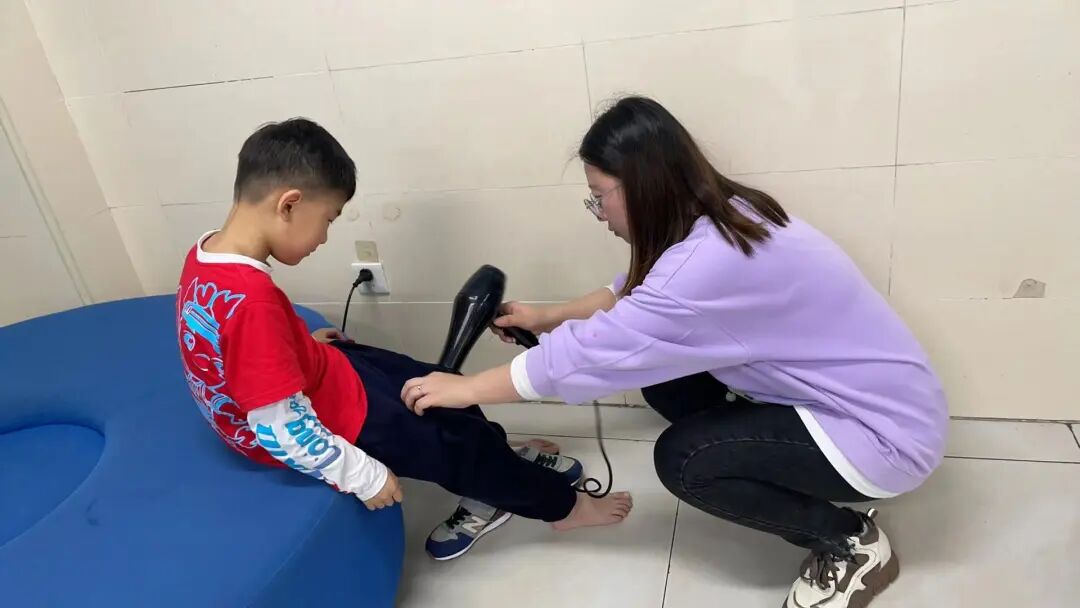 全长沙都在摸黑上班送娃，来看看孩子进入学校之后……