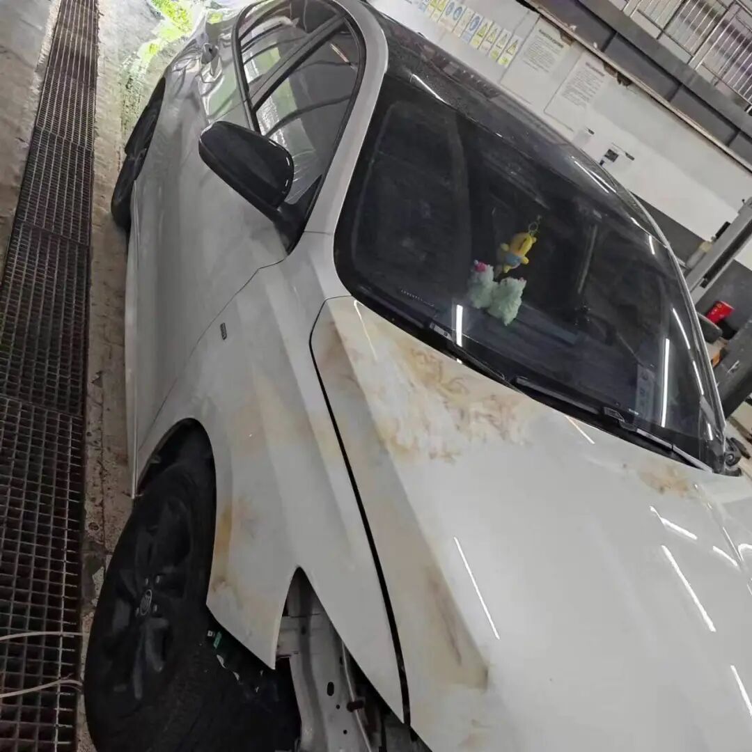 别克车送4S店维修成火烧车？车主要换新车被拒，记者介入后……