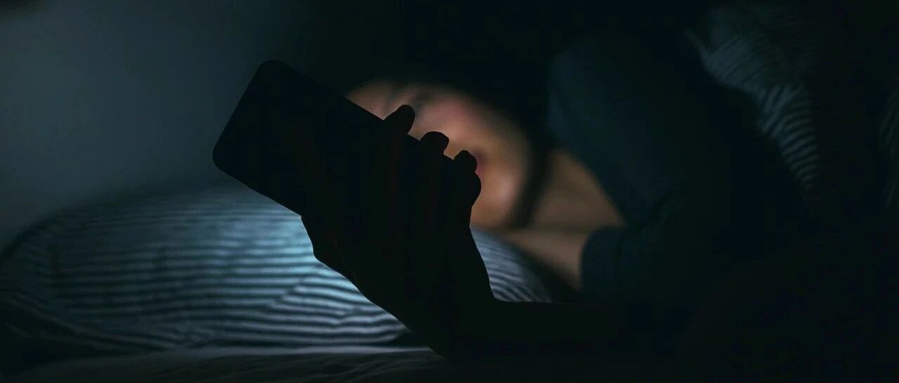 长期熬夜玩游戏，3名女大学生恐终身不孕