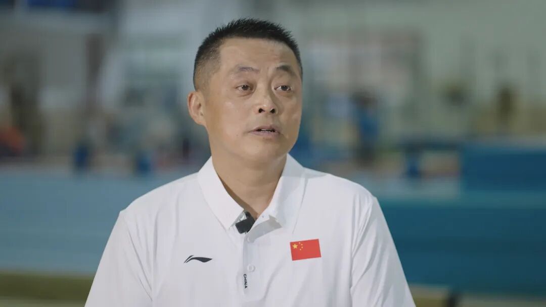 長(zhǎng)沙伢子張博恒奧運(yùn)會(huì)摘銀：小時(shí)候愛(ài)哭鼻子，如今作為體操隊(duì)長(zhǎng)登上領(lǐng)獎(jiǎng)臺(tái)