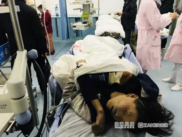 少年狂吃十五包辣条后一度昏迷，住进ICU！别再贪嘴了… - 2