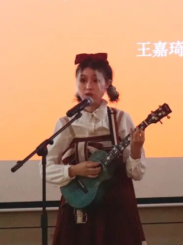 重庆大学第三届红白歌合战圆满落幕(重庆大学生合唱比赛)