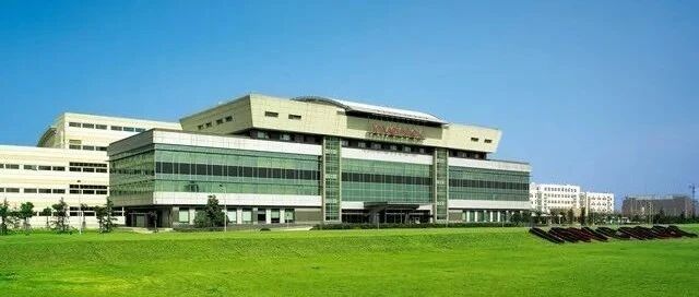 英业达：从世界级工厂到世界级智能工厂