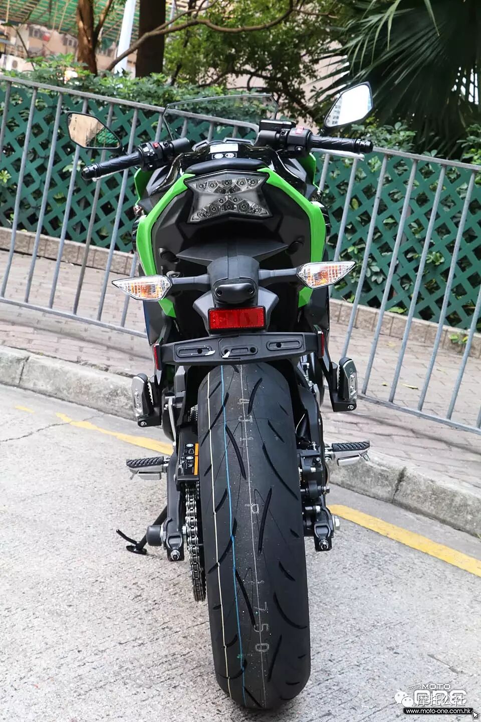 新车抢先看川崎2017款ninja650z650齐亮相