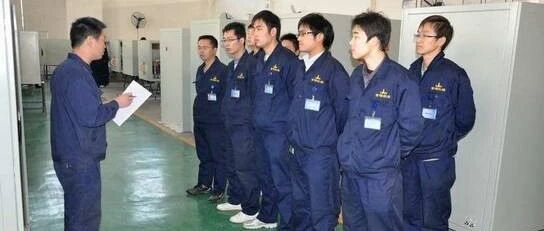 工厂车间小组班前会，生产管理大作用！