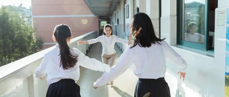 “什么是高中生该有的爱情？”晚一点遇见吧！