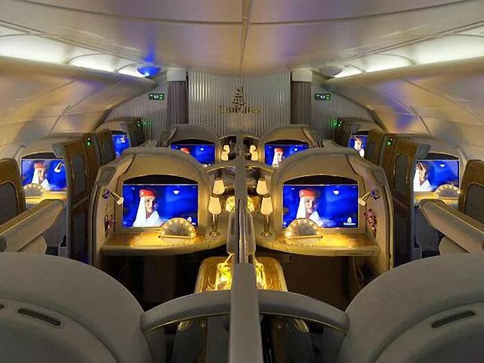 公务舱和商务舱有什么区别_商务舱和公务舱哪个级别高_商务舱区别公务舱有几种