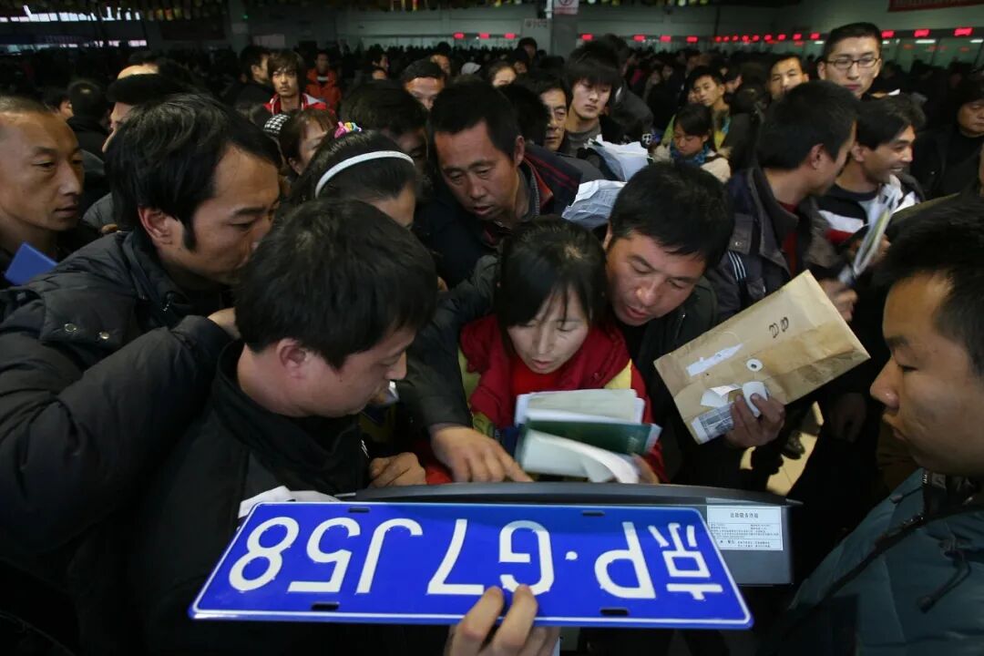 女子两年结婚离婚28次