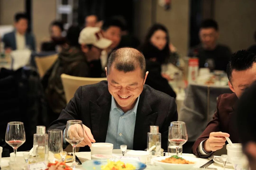 为签协议曾经服软？“地产商人”李亚鹏4000万欠款案再起风波（组图） - 1