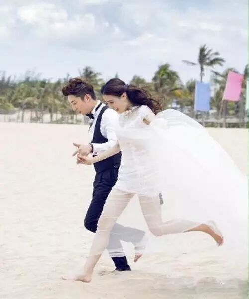 乔任梁与女友许薇: 因为《锦绣缘》的缘故,乔任梁来到了《快乐大本营