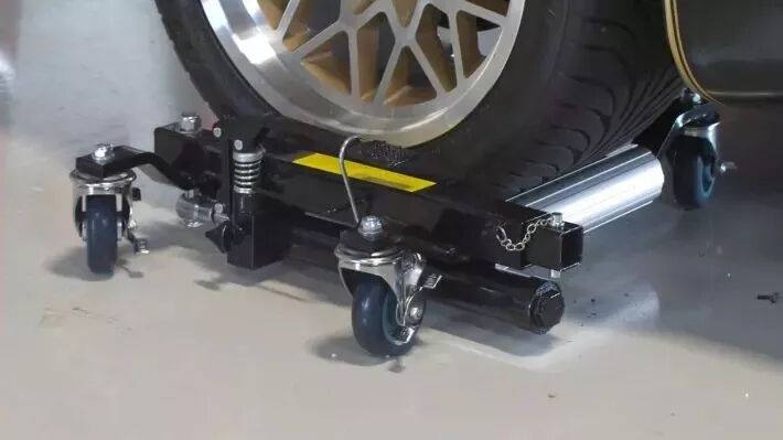 挪车神器终于诞生了！看谁车还敢占乱停，又不留电话