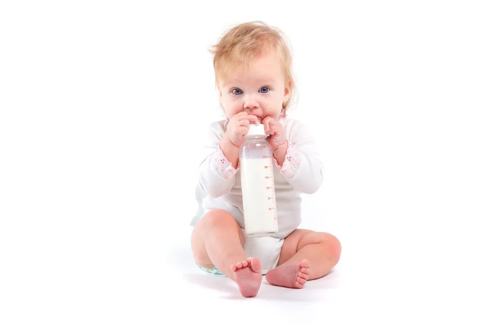 添加輔食後奶怎麼喝？2歲前奶和輔食怎麼配比更好？一篇講清楚~ 親子 第5張