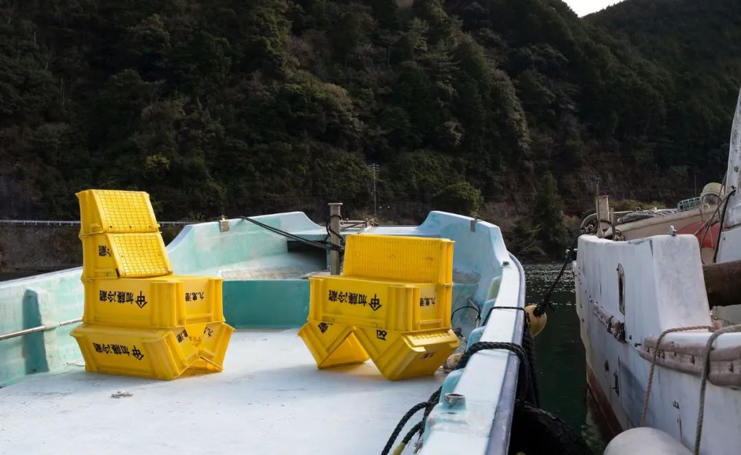马桶、救生圈、口罩……这些元素竟然也可以变成椅子?!-微信头条网 马桶、救生圈、口罩……这些元素竟然也可以变成椅子?!