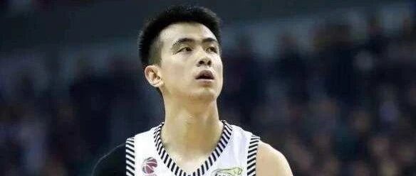 赵继伟生快！辽篮辟谣：他离队消息不实！吴乃群20年后回归教练组！外援也…