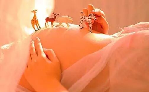 梦境预兆与现实，怀孕9个多月梦见自己生男孩的深层解读