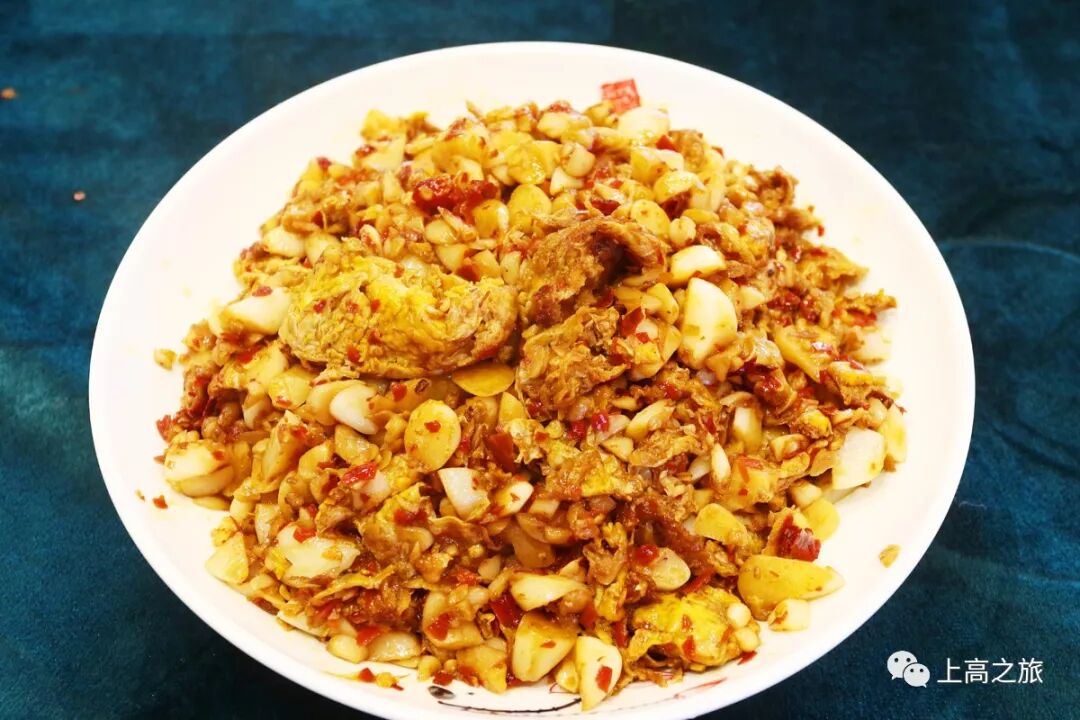 五谷村原蒸酒糟土猪肉,上高县特色菜肴之一