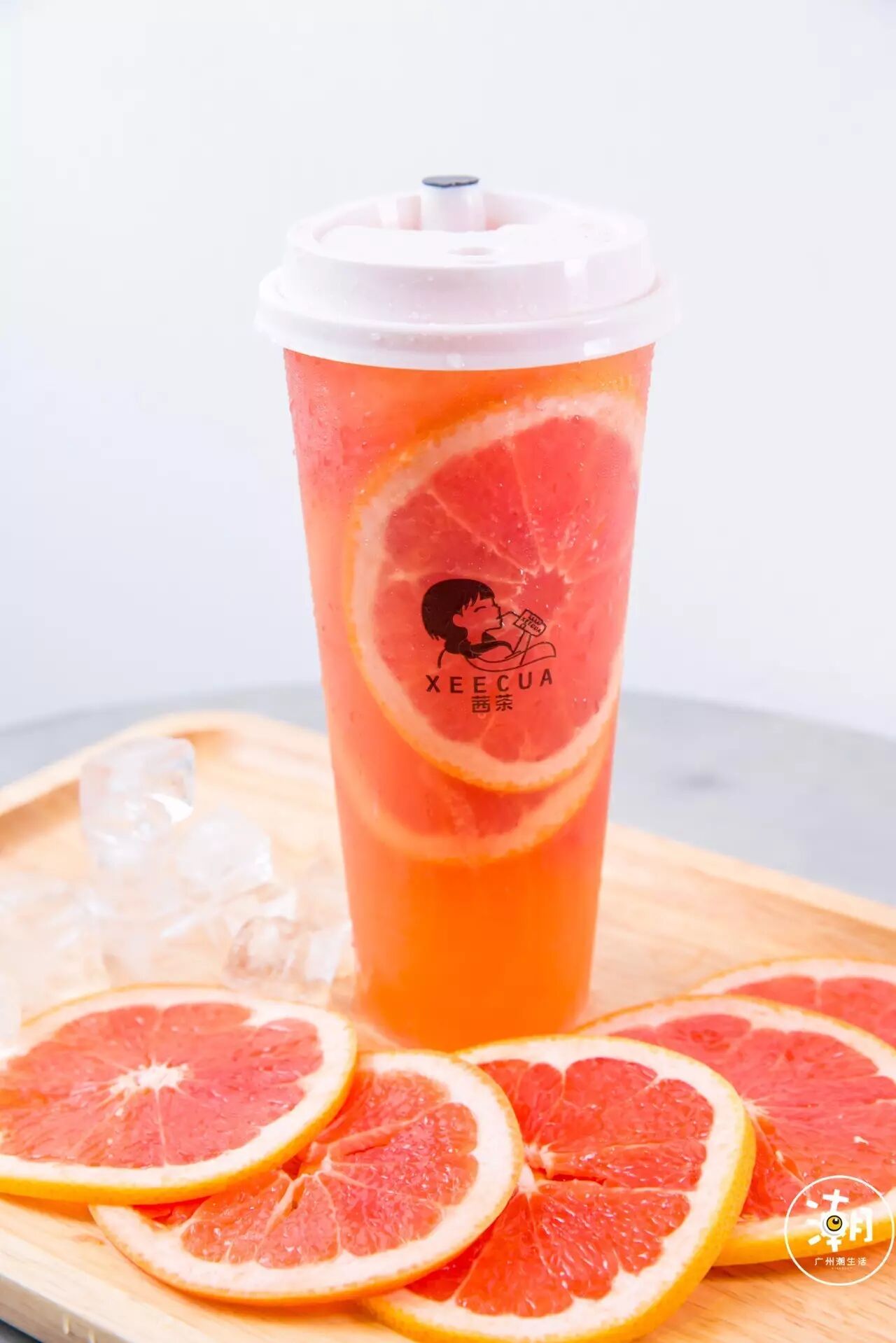 开胃的百香果……还有清香的茉莉绿茶 这绝对是一场宜人,脱俗的味蕾