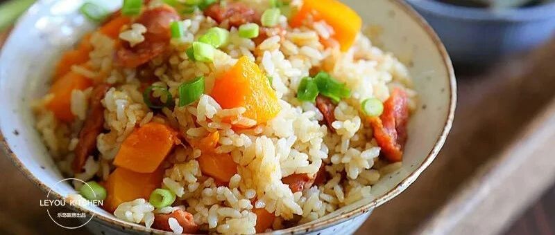 饭菜一锅出，不用开明火，三伏天吃这个，太省事了！一口气连吃两碗~