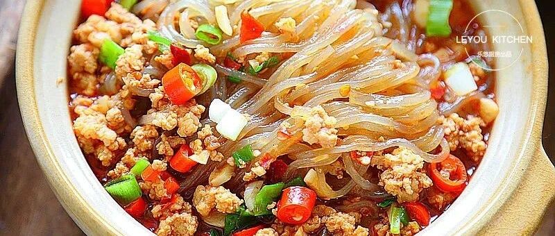 这菜吃一口就停不下筷子，再用汤汁拌米饭，太香了！